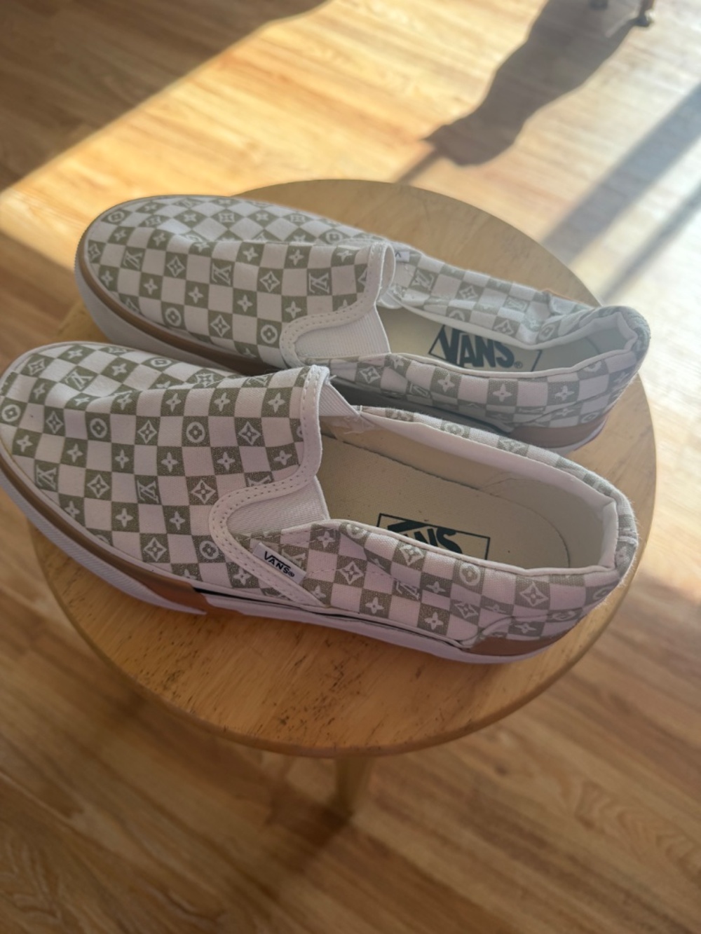 Custom platform Vans - Picture 4 of 7